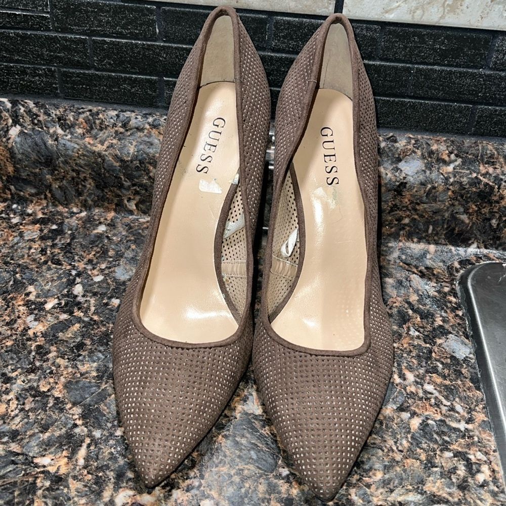 Guess Brown Suede Cutout Pointed Toe Heels Sz 10M